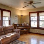 376 S. Montgomery Avenue, Le Center