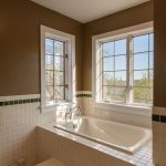 212 Oak Knoll Boulevard, Mankato