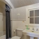 212 Oak Knoll Boulevard, Mankato