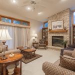 215 Crestwood Drive, North Mankato