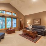 215 Crestwood Drive, North Mankato