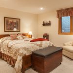 215 Crestwood Drive, North Mankato